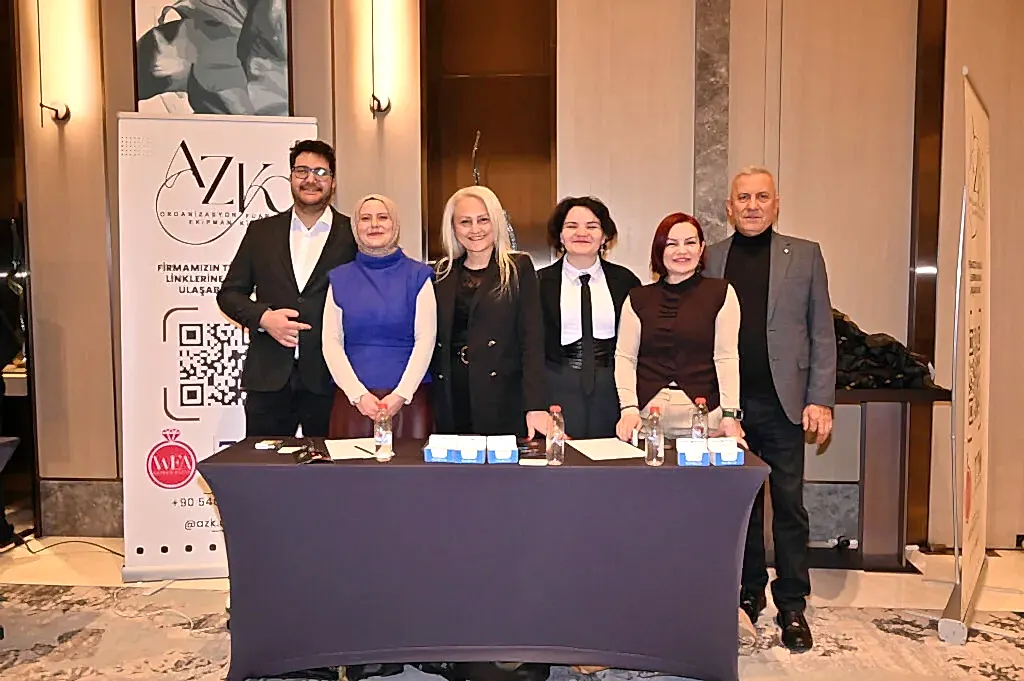 Hakkımızda 2 I-MICE derneği 10. yıl lansmanı 7den70 Event ekibi ve Yılmaz Şimşek.